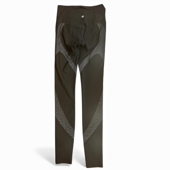 Lululemon🍋Mapped Out Black and Glacier Gray High-Rise Tights 28” Size 6 - Picture 5 of 8